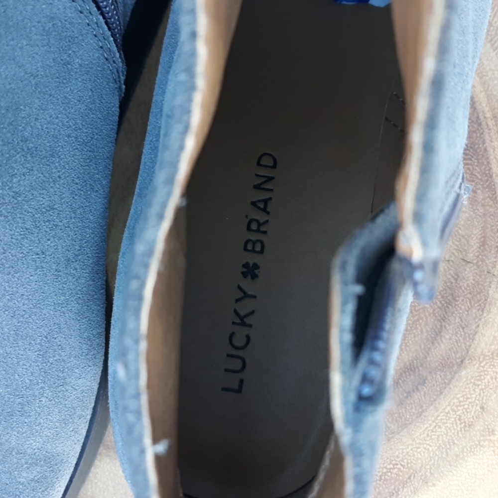 EUC LUCKY BRAND KARMEYA GREY SUEDE ANKLE BOOTS - Picture 8 of 10